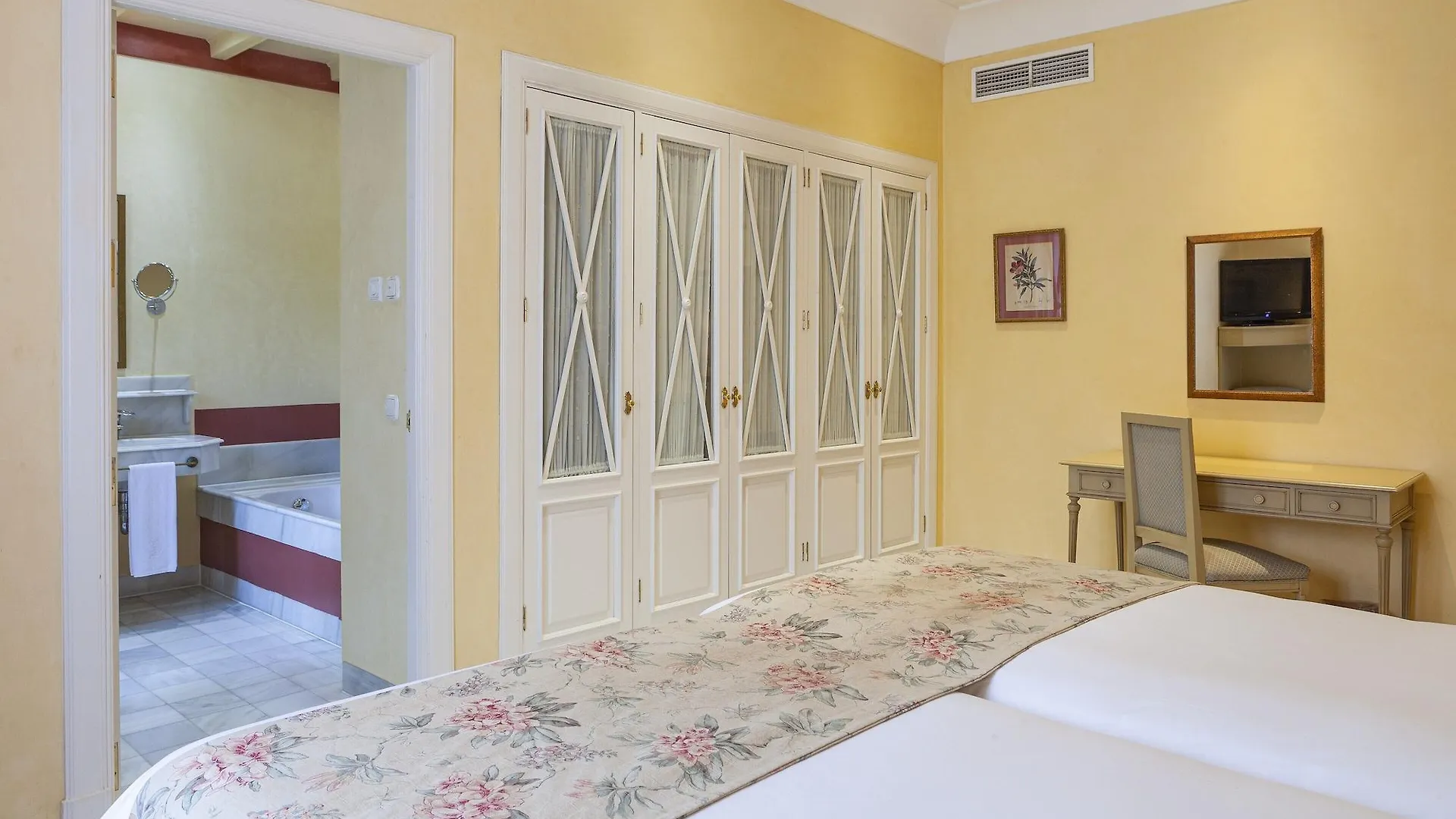 Villa Jerez 헤레스 5*,
