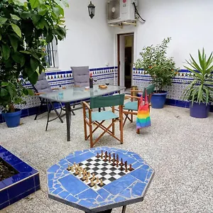 Appartement Casa Valientes B - Free Private Parking, Patio, Wifi & Ac